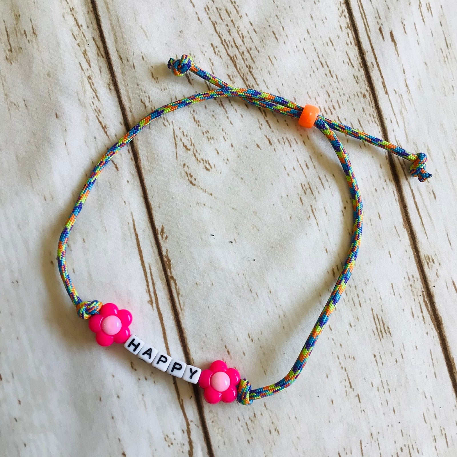 ハッピー感増すオレンジ色のチョーカー ハッピー感増すオレンジ色のチョーカー